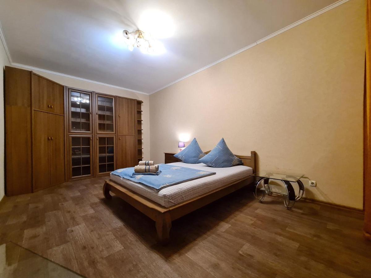 Zaporizhia 1-Room Luxury Apartment On Sobornyi Avenue 170-V, By Grandhome מראה חיצוני תמונה