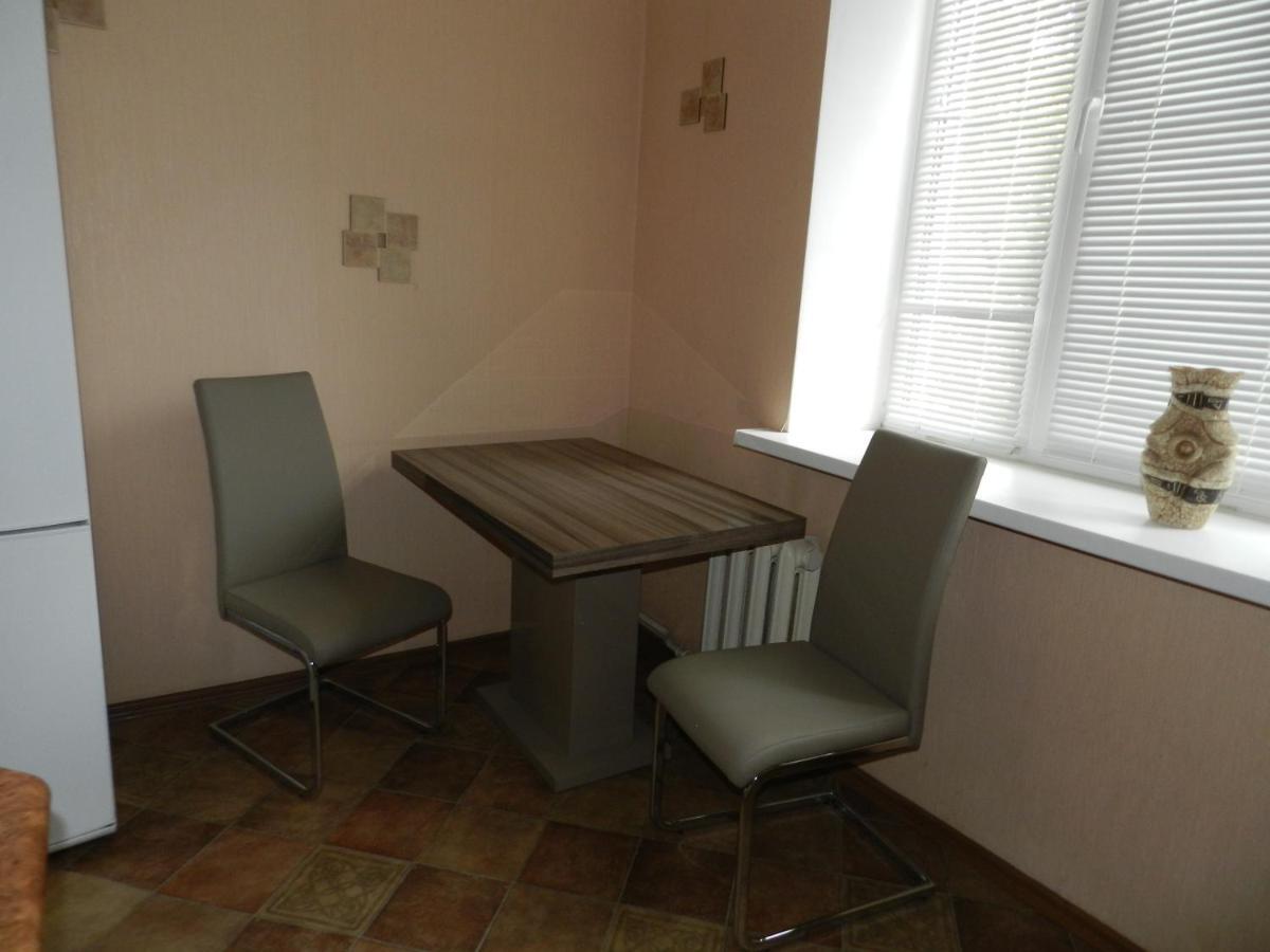Zaporizhia 1-Room Luxury Apartment On Sobornyi Avenue 170-V, By Grandhome מראה חיצוני תמונה