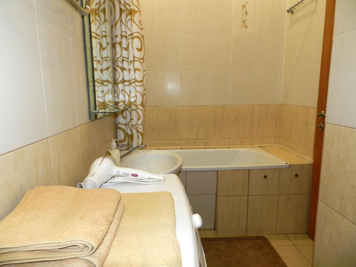 Zaporizhia 1-Room Luxury Apartment On Sobornyi Avenue 170-V, By Grandhome מראה חיצוני תמונה